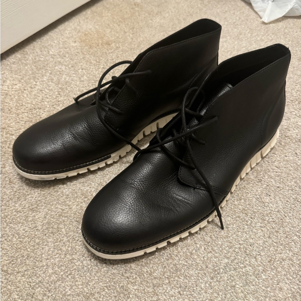 Barely used men’s leather Cole Hahn boot
